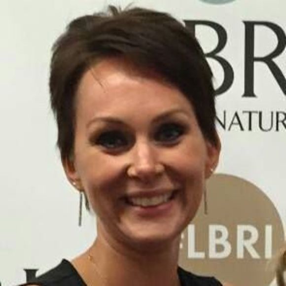 Meet your Posher, Danielle - Picture 1 of 1